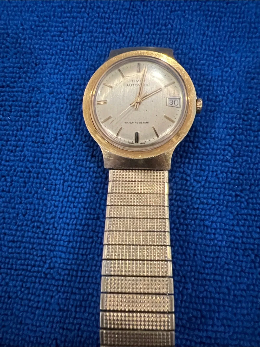 This is a vintage 1978 Timex Viscount Calendar Automatic watch